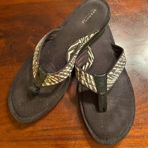Sperry Topsider flip-flop. Size 10